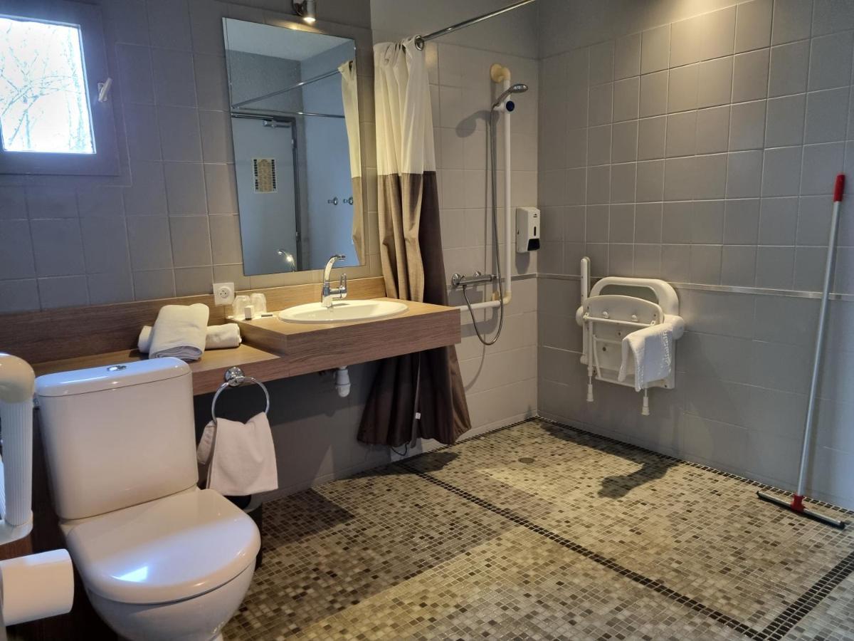 Bel Hotel Saint-Nicolas-de-Redon Bagian luar foto
