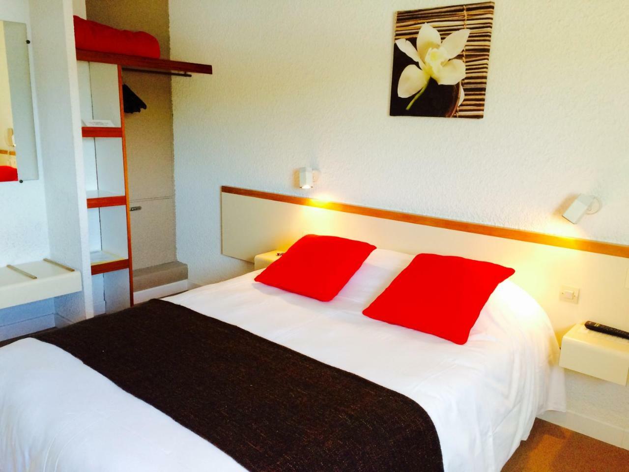 Bel Hotel Saint-Nicolas-de-Redon Bagian luar foto