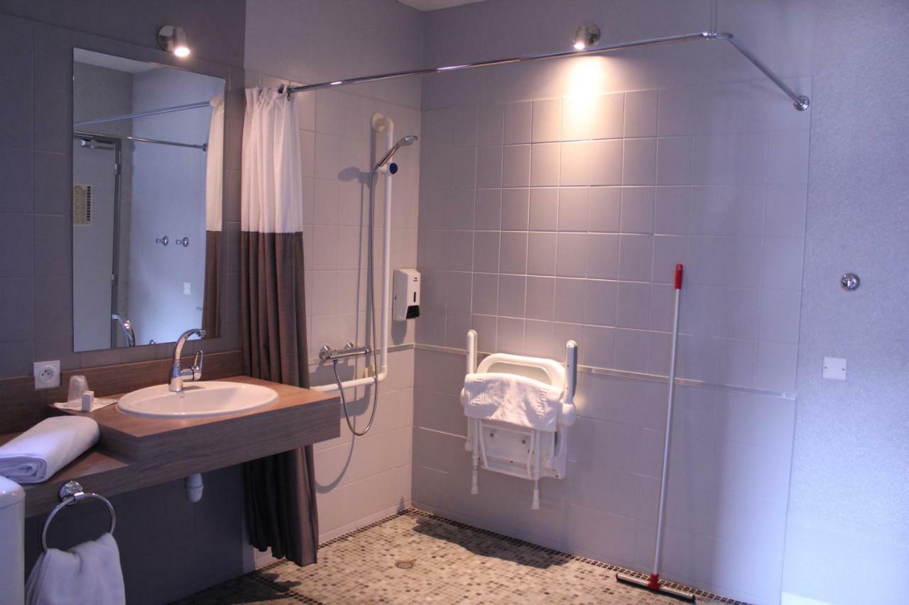 Bel Hotel Saint-Nicolas-de-Redon Bagian luar foto